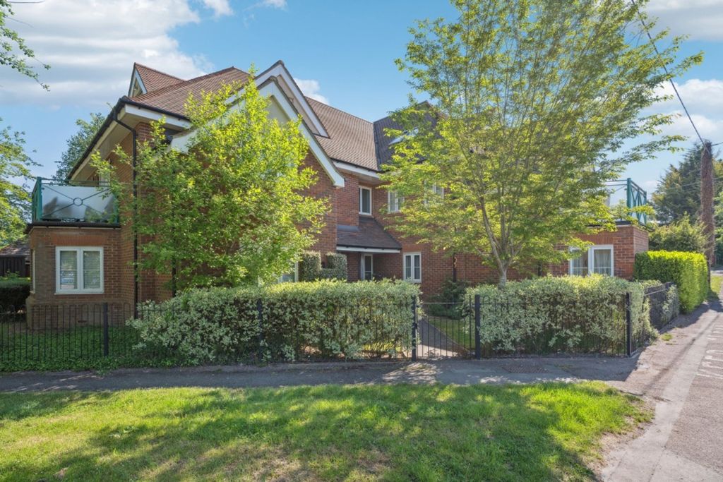 Property photo 2 of 13