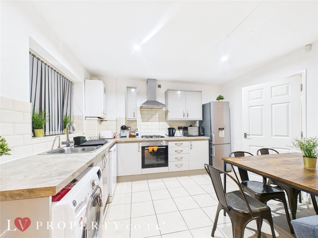 Property photo 1 of 16 Picture No. 19