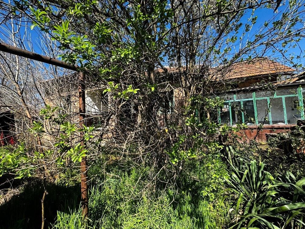 Property photo 2 of 9
