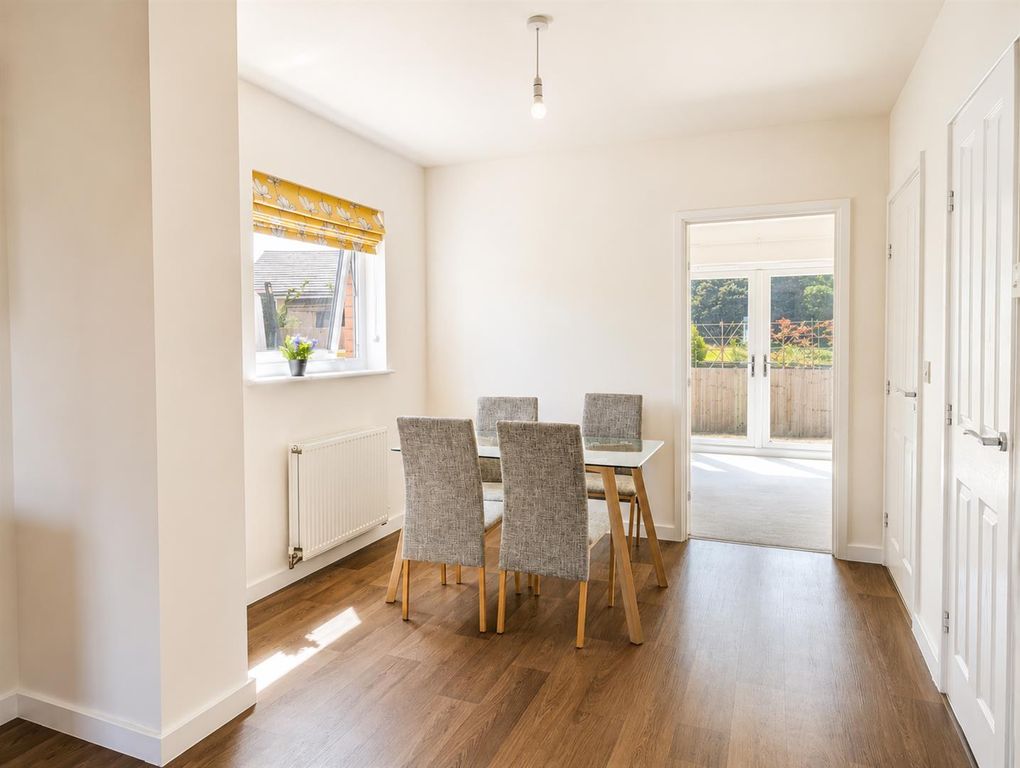 Property photo 3 of 18 16.Png