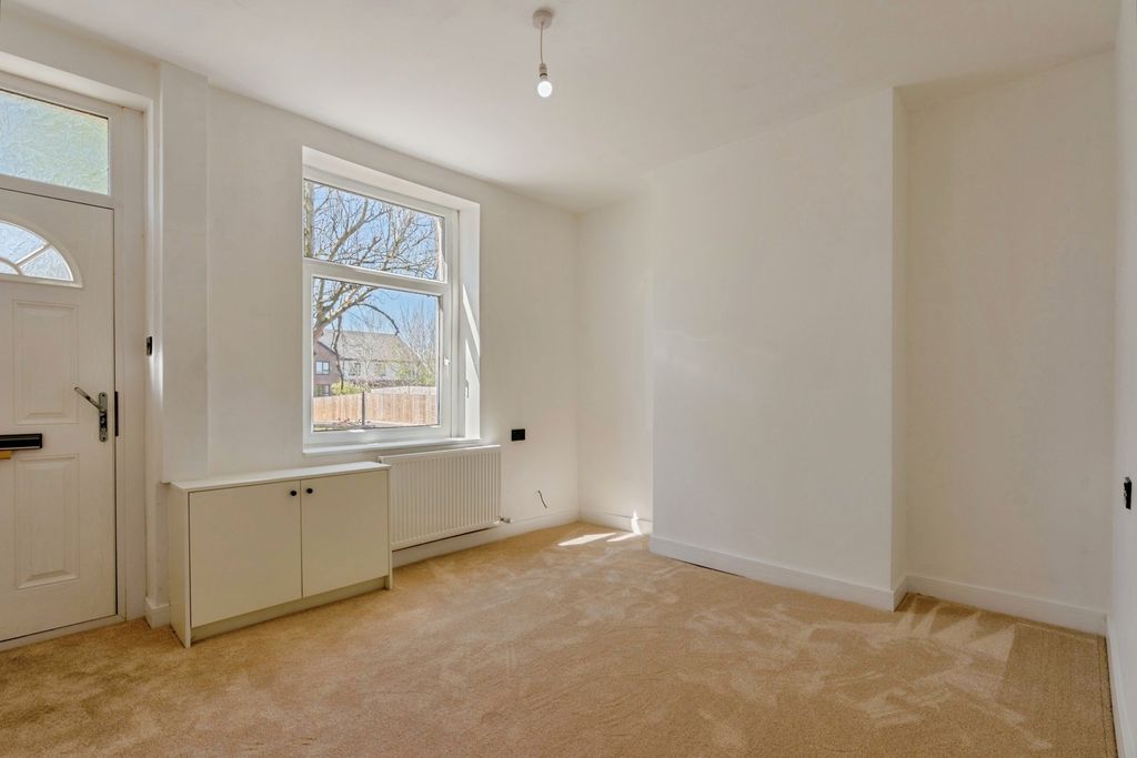 Property photo 2 of 14 Pbox-Img.Jpg