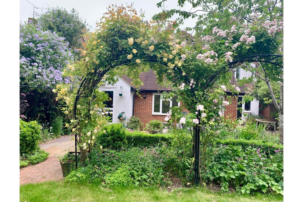 Property photo 3 of 21