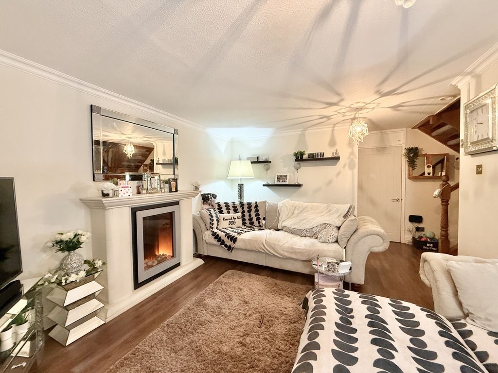 Property photo 2 of 13 Img_5717