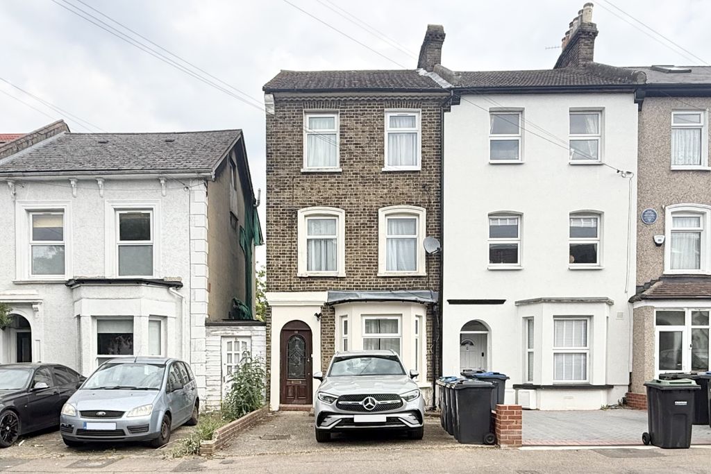 Property photo 1 of 12 1