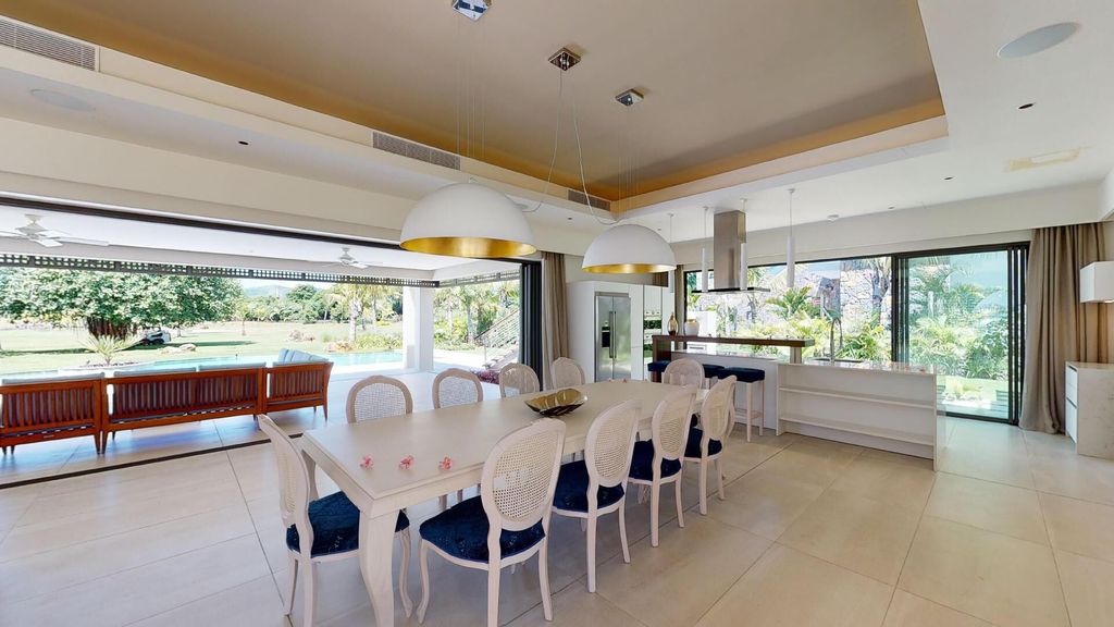 Property photo 3 of 47