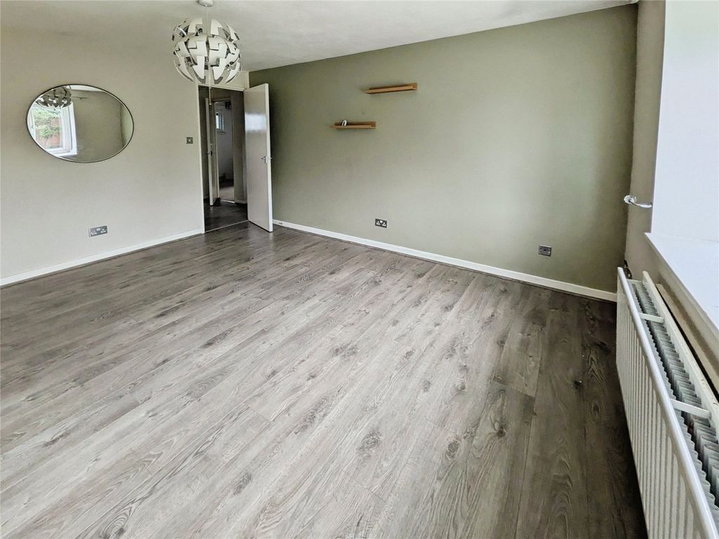 Property photo 3 of 10 Living Room