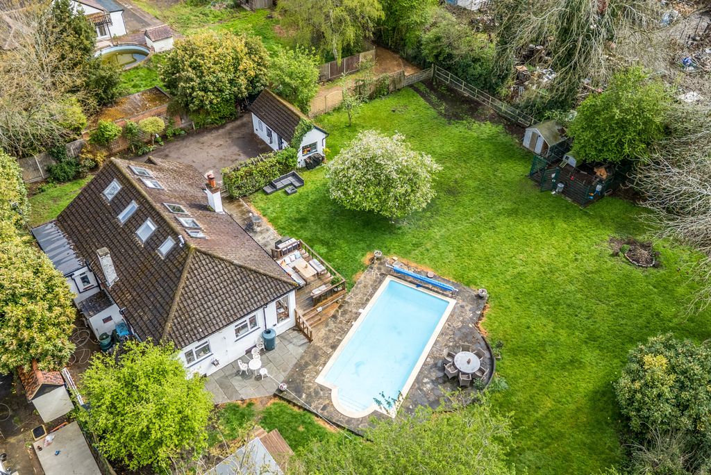 Property photo 2 of 23 1440807-7-69Dce01...