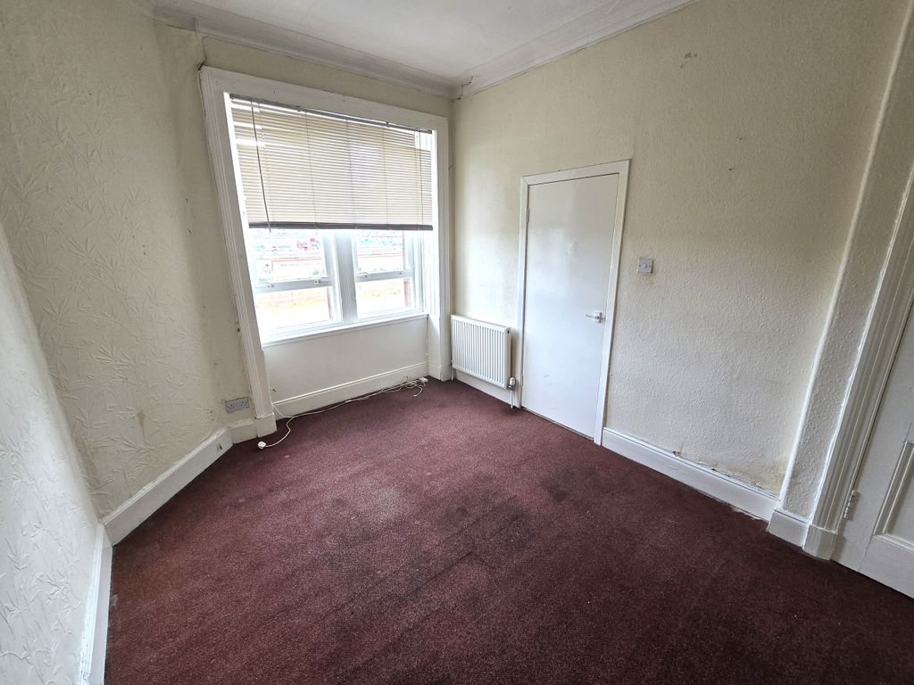 Property photo 3 of 9 3