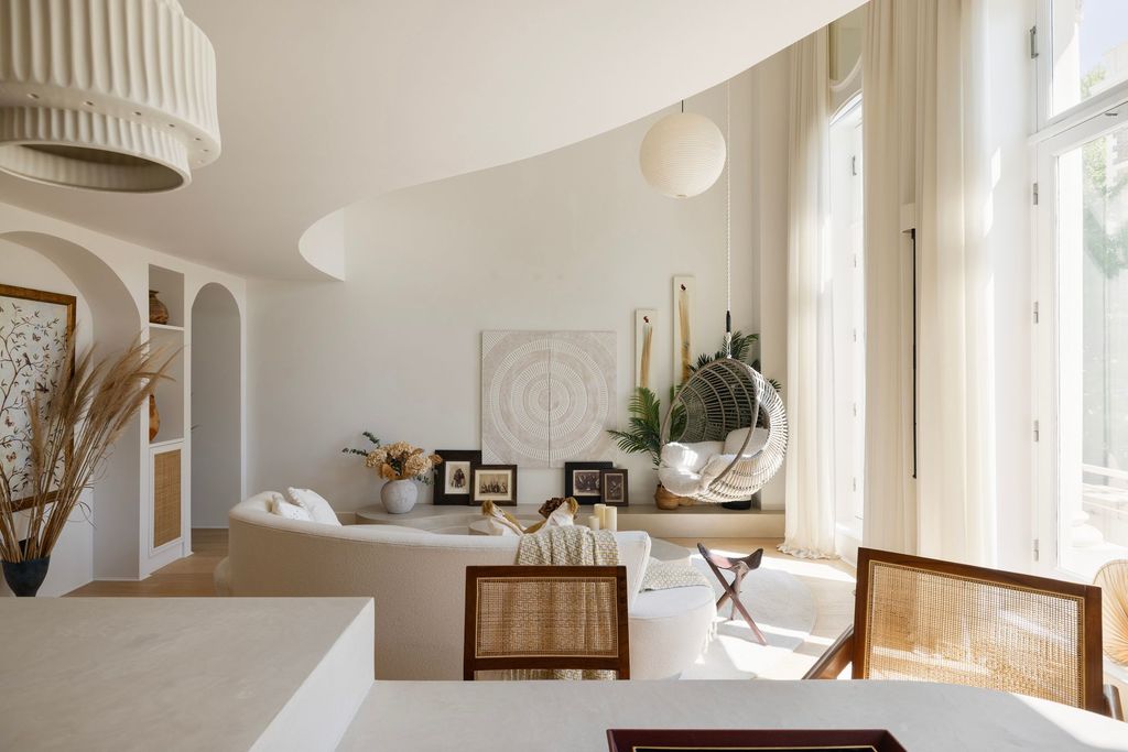 Property photo 3 of 13