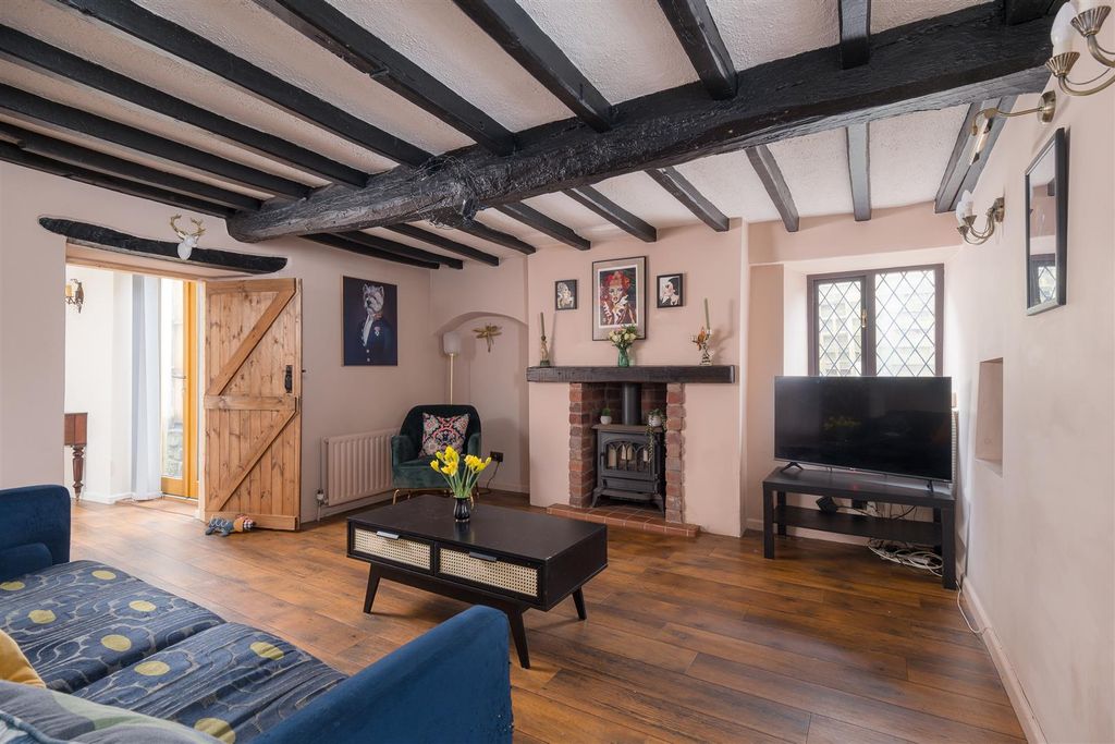 Property photo 2 of 32 Untitled (2 Of 19).Jpg