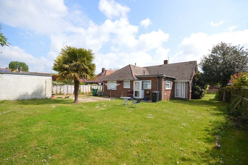 Property photo 2 of 13 Rear Aspect Bungalow To Rent In Hunston (Main)