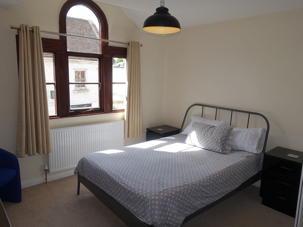 Property photo 2 of 6