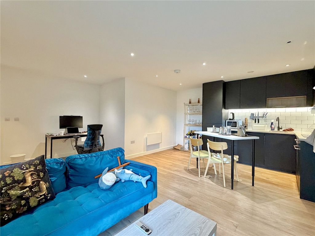 Property photo 3 of 9 Picture No. 01