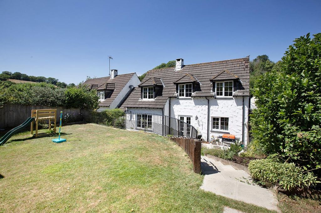 Property photo 1 of 24