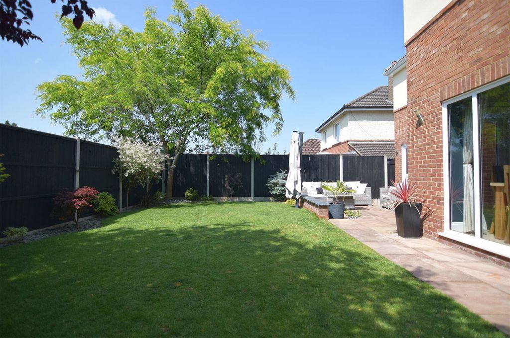 Property photo 3 of 23