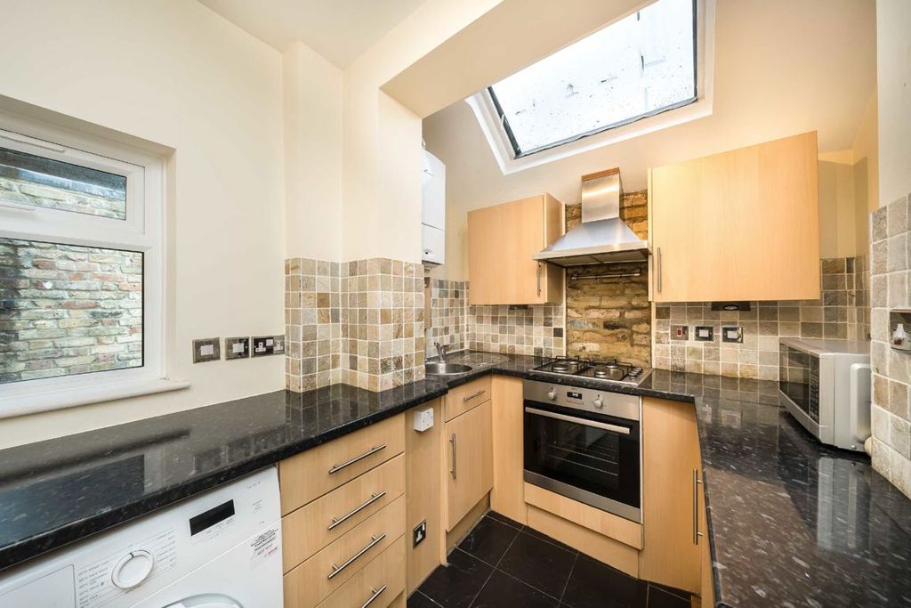 Property photo 3 of 5