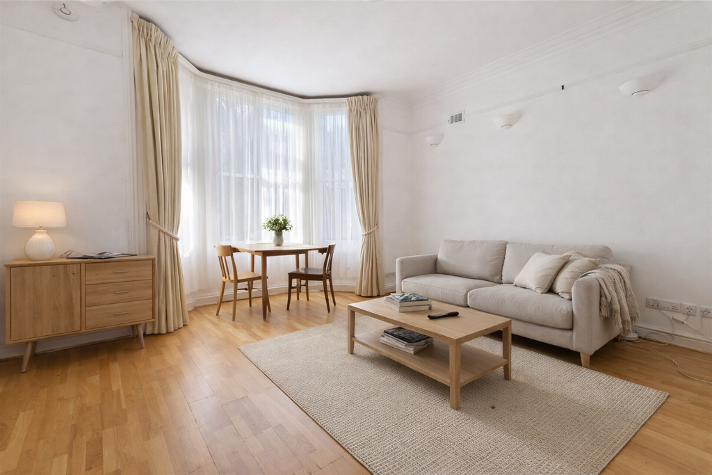 Property photo 2 of 5 Living Room