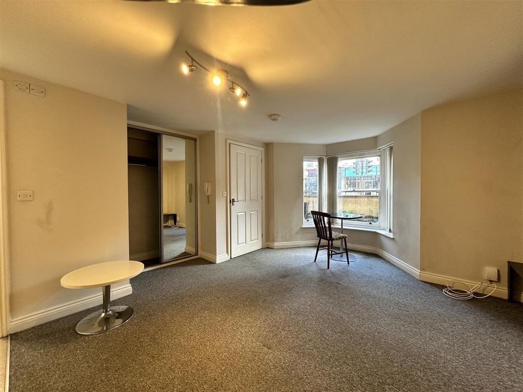 Property photo 3 of 6 48Ybmh0T.Png