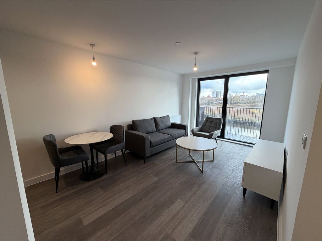 Property photo 2 of 12 Picture No. 04