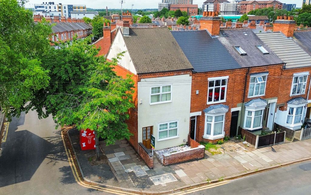 Property photo 1 of 18
