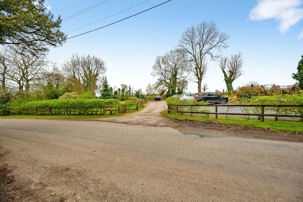 Property photo 3 of 37 Pbox-Img.Jpg