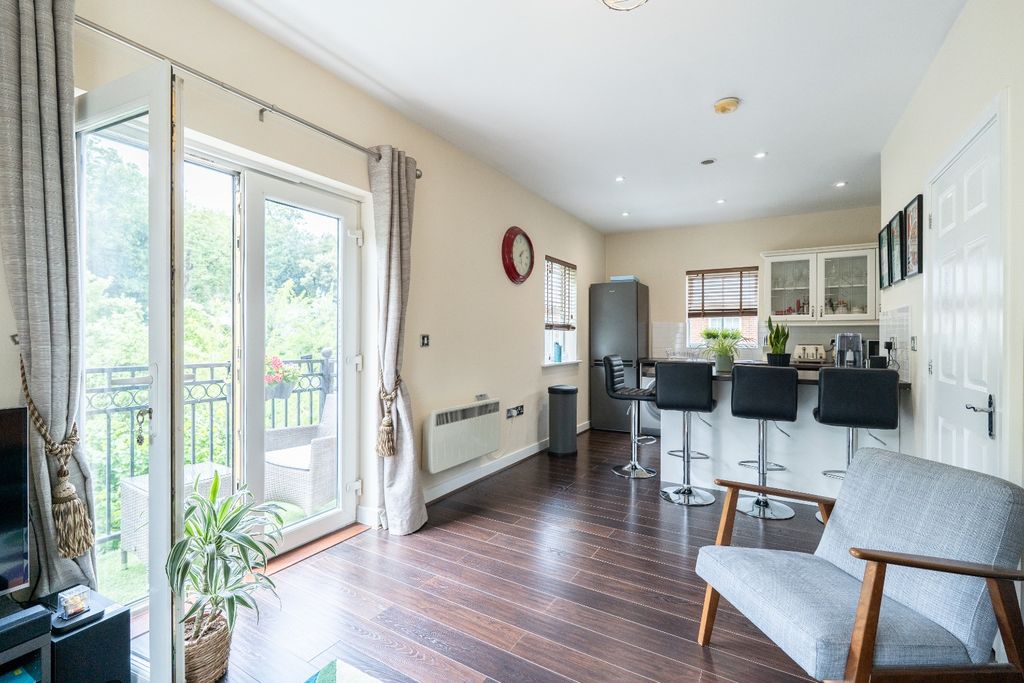 Property photo 1 of 14 4188271