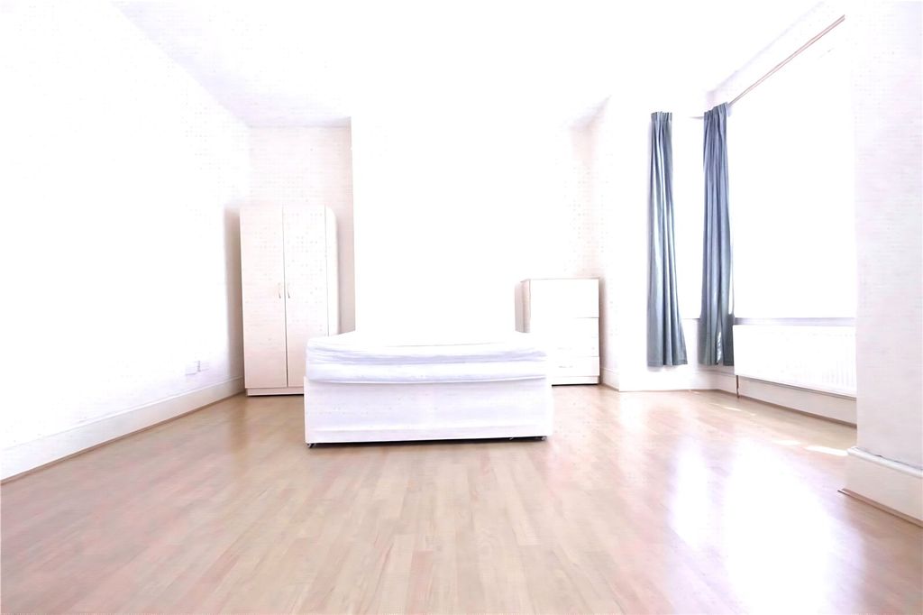 Property photo 2 of 7 Picture No. 09