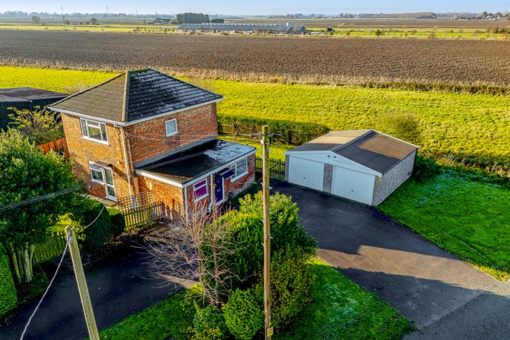 Property photo 1 of 26 Pondarosa (Frampton)-2