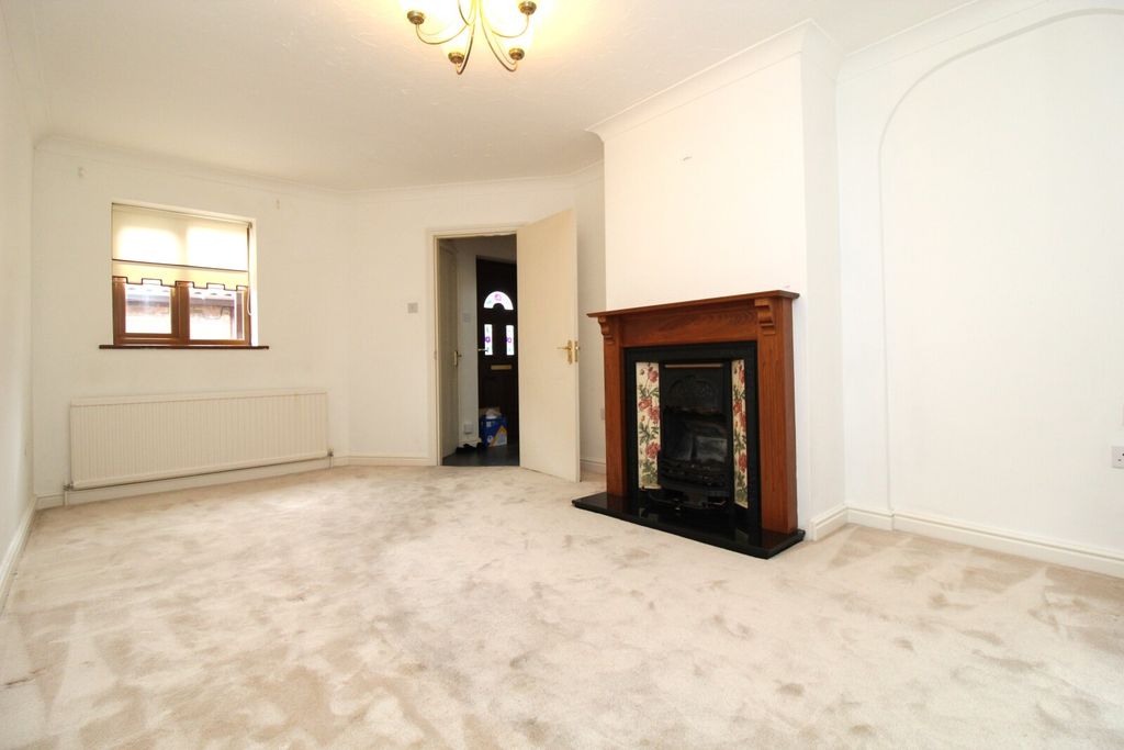 Property photo 2 of 12 Lounge View 1