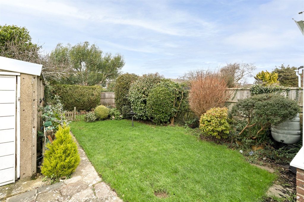 Property photo 3 of 17 Picture No. 15