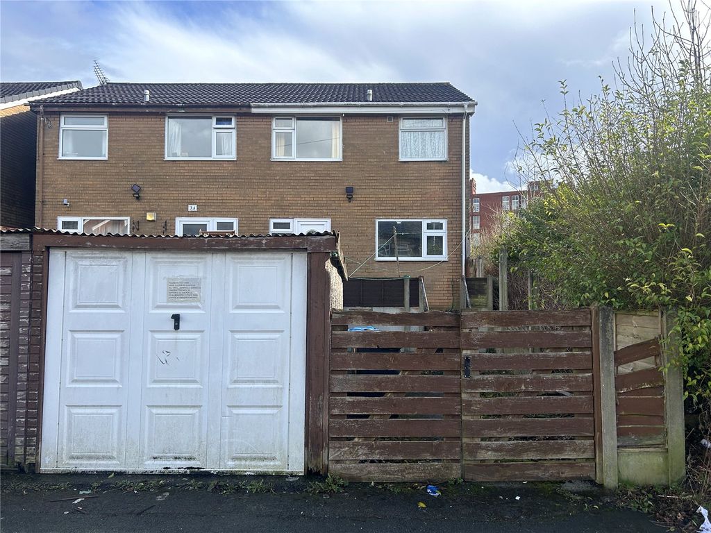 Property photo 2 of 12 External