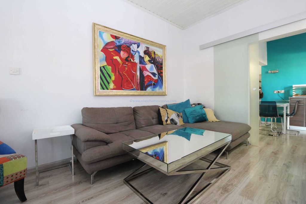 Property photo 3 of 19