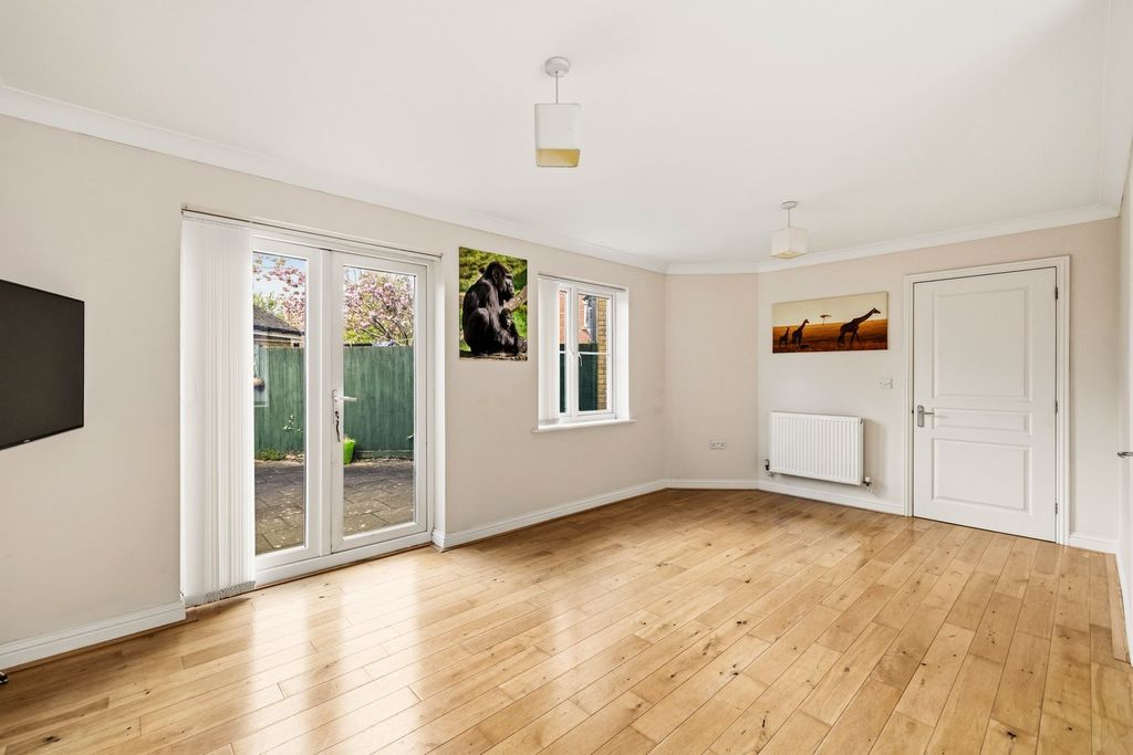 Property photo 3 of 20