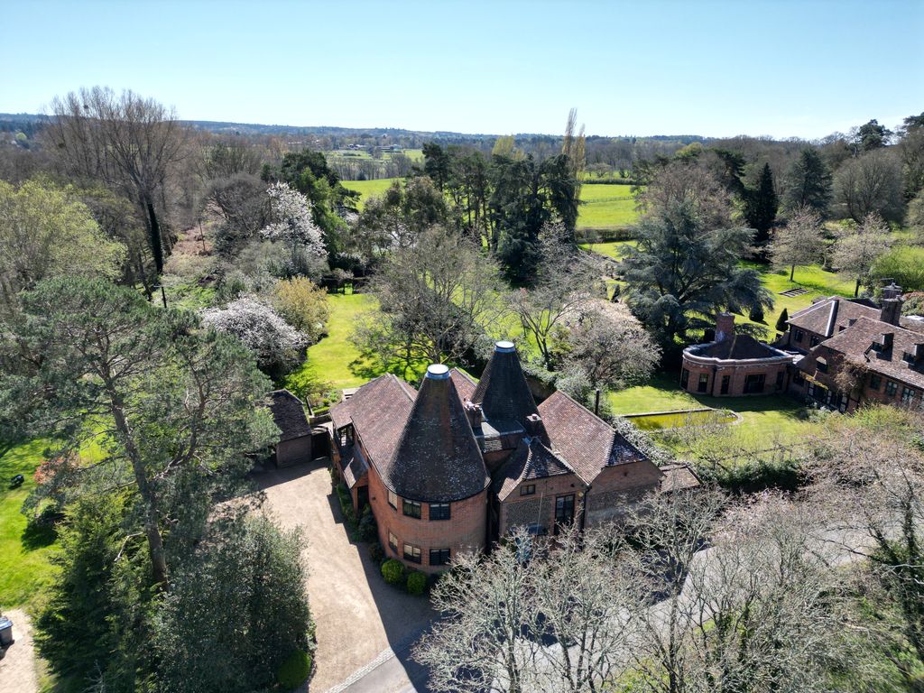 Property photo 1 of 29