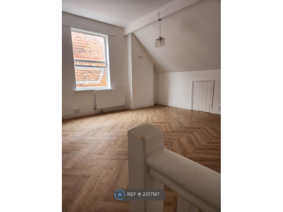 Property photo 1 of 17 Loft