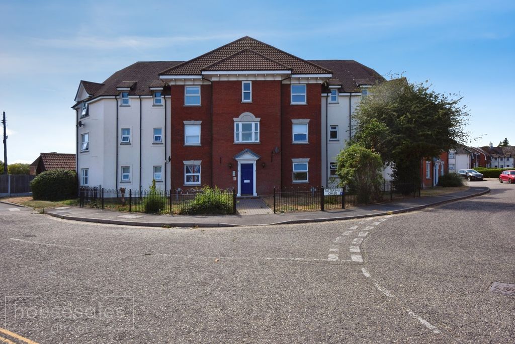 Property photo 2 of 12