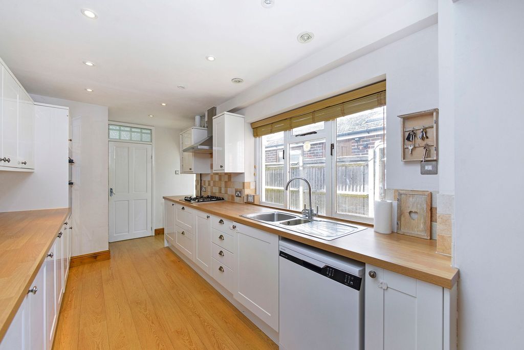 Property photo 2 of 21 Photo 15