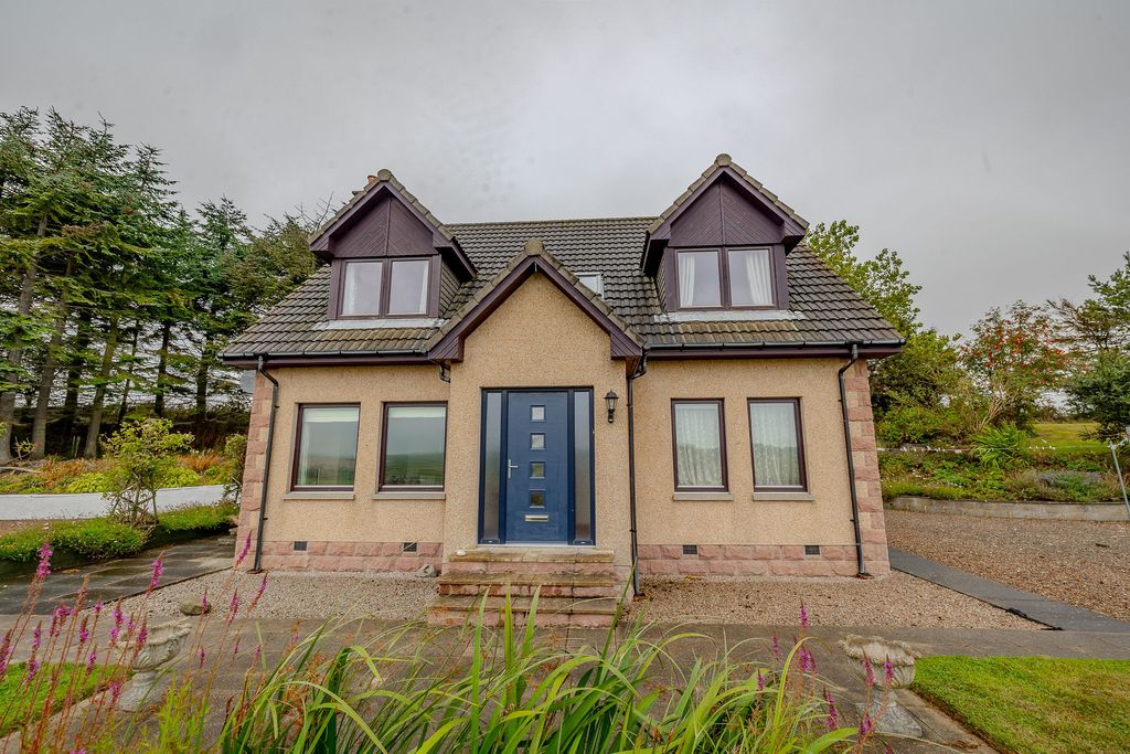 Property photo 2 of 21