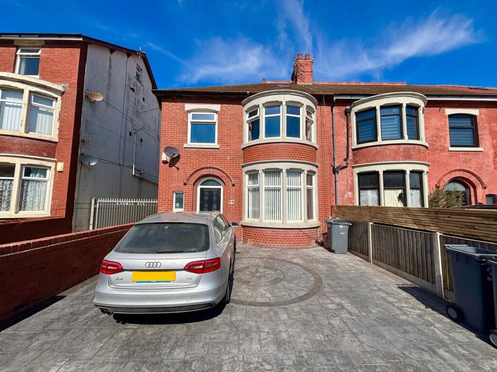 Property photo 1 of 22