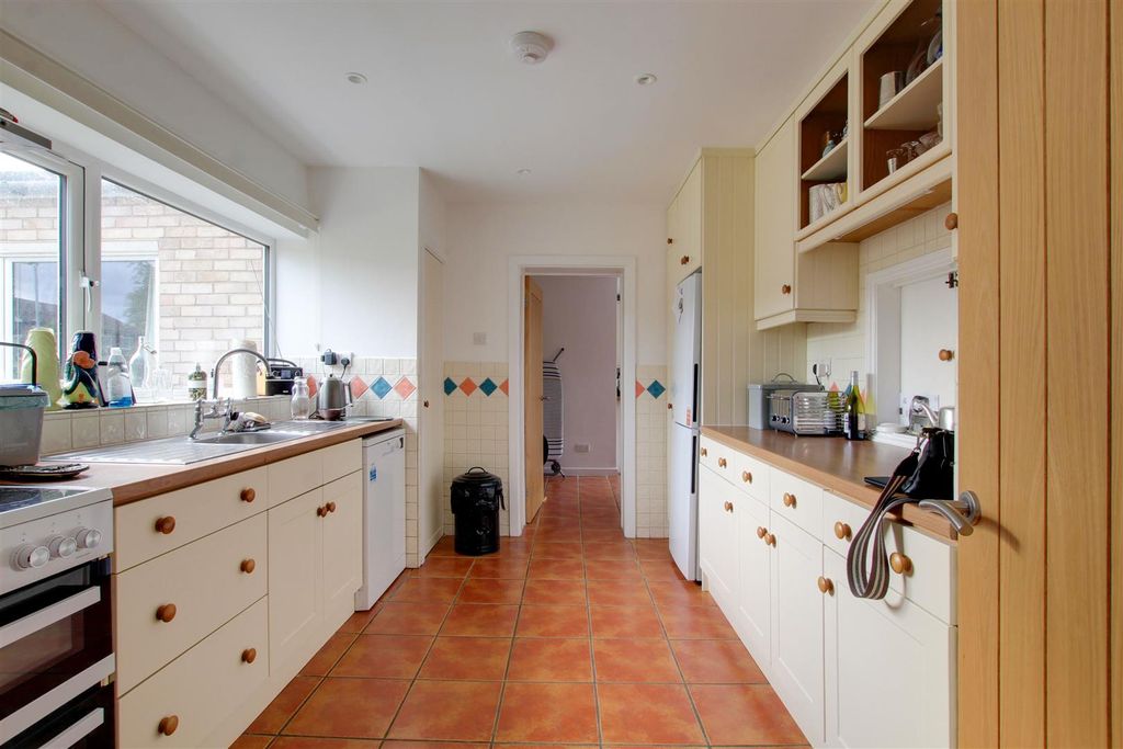 Property photo 3 of 16 Img_3869-Img_3871.Jpg