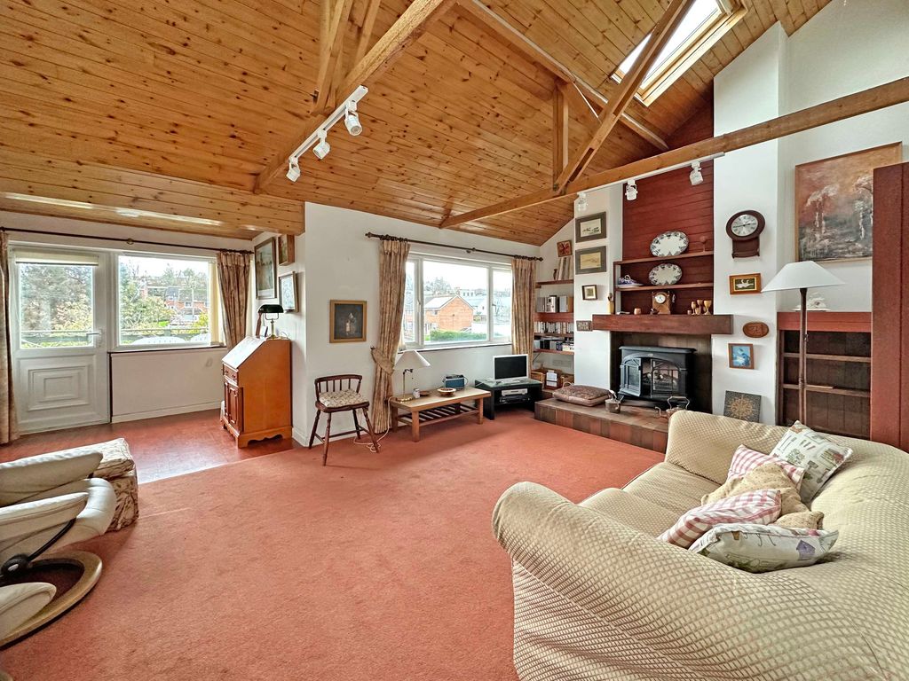 Property photo 2 of 23