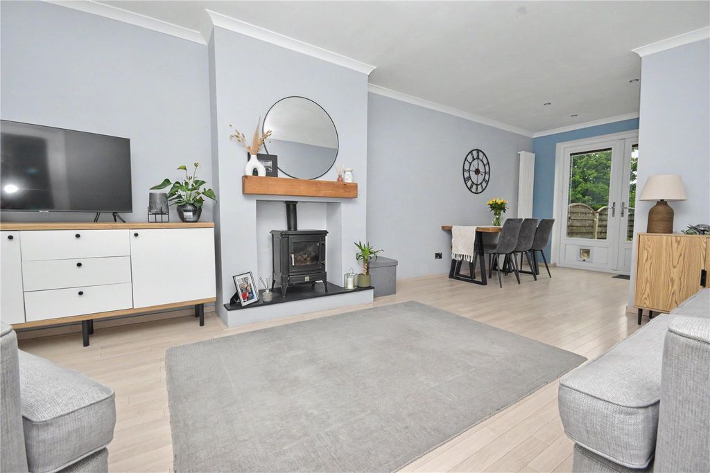 Property photo 2 of 11 Picture No. 15