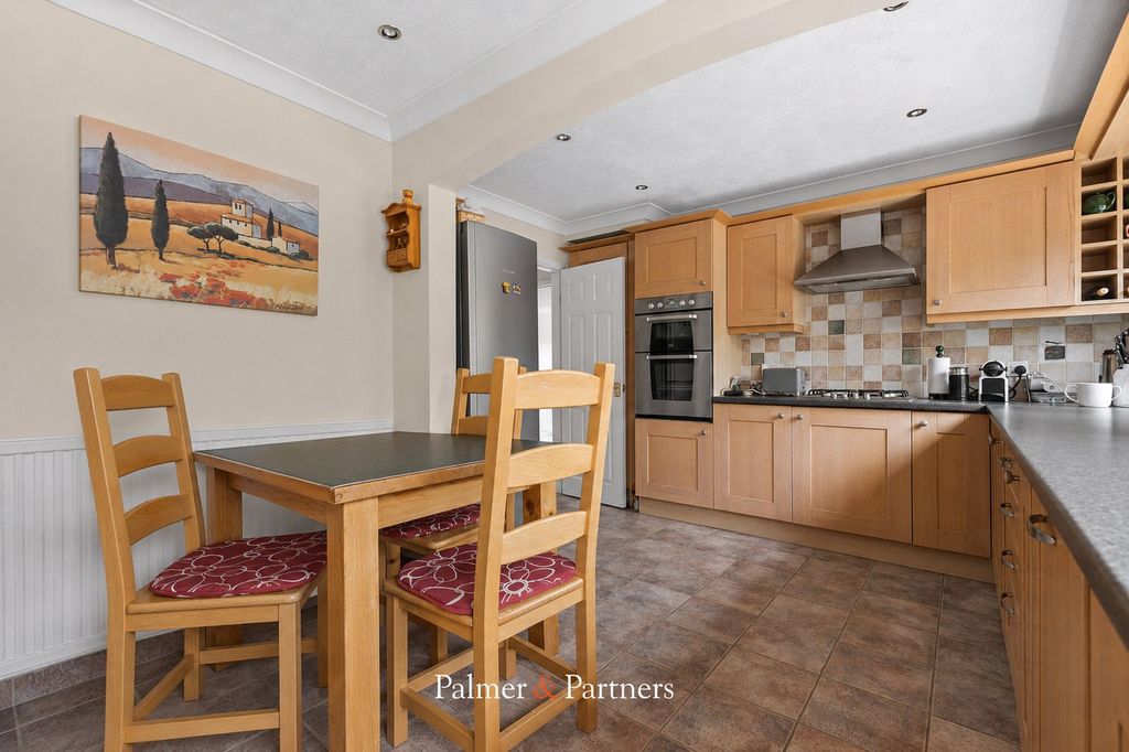 Property photo 3 of 24 Picture No. 32
