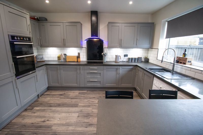 Property photo 3 of 15 Kitchen