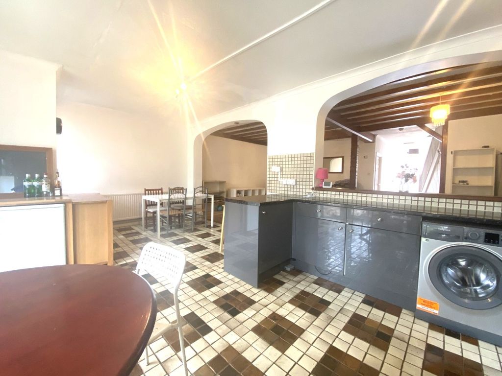 Property photo 2 of 22 4503312