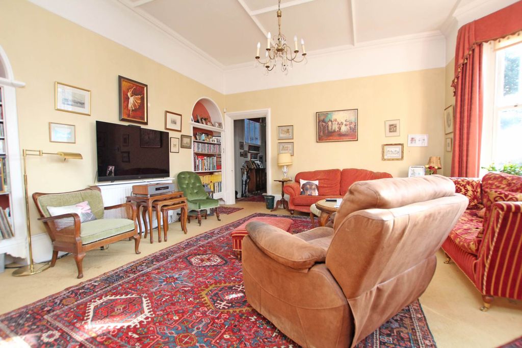 Additional image 12 of 3 bed flat for saleGrassington Road, Eastbourne BN20
