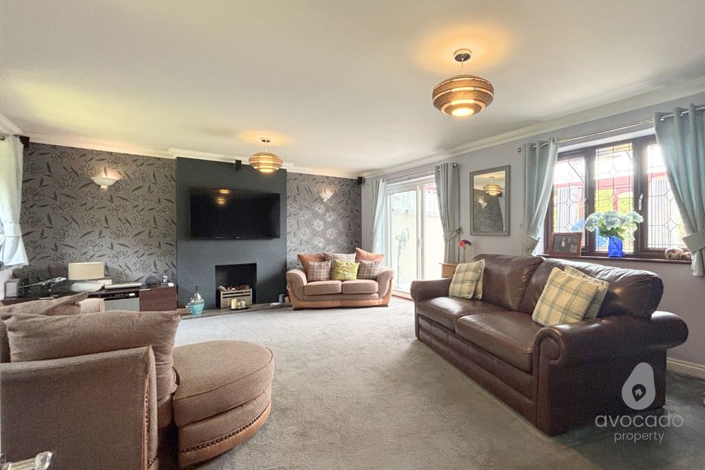Property photo 3 of 19 5059477