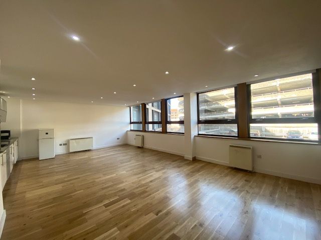 Property photo 3 of 8