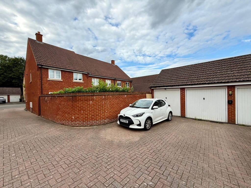Property photo 3 of 14