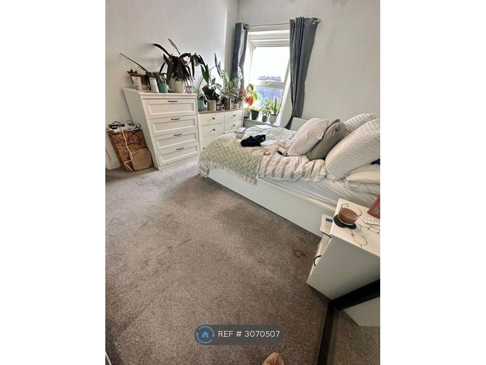Property photo 1 of 13 First Floor Front Bedrooms